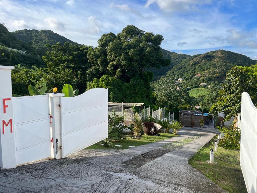 Residence Flores De Maria Le Marin Экстерьер фото